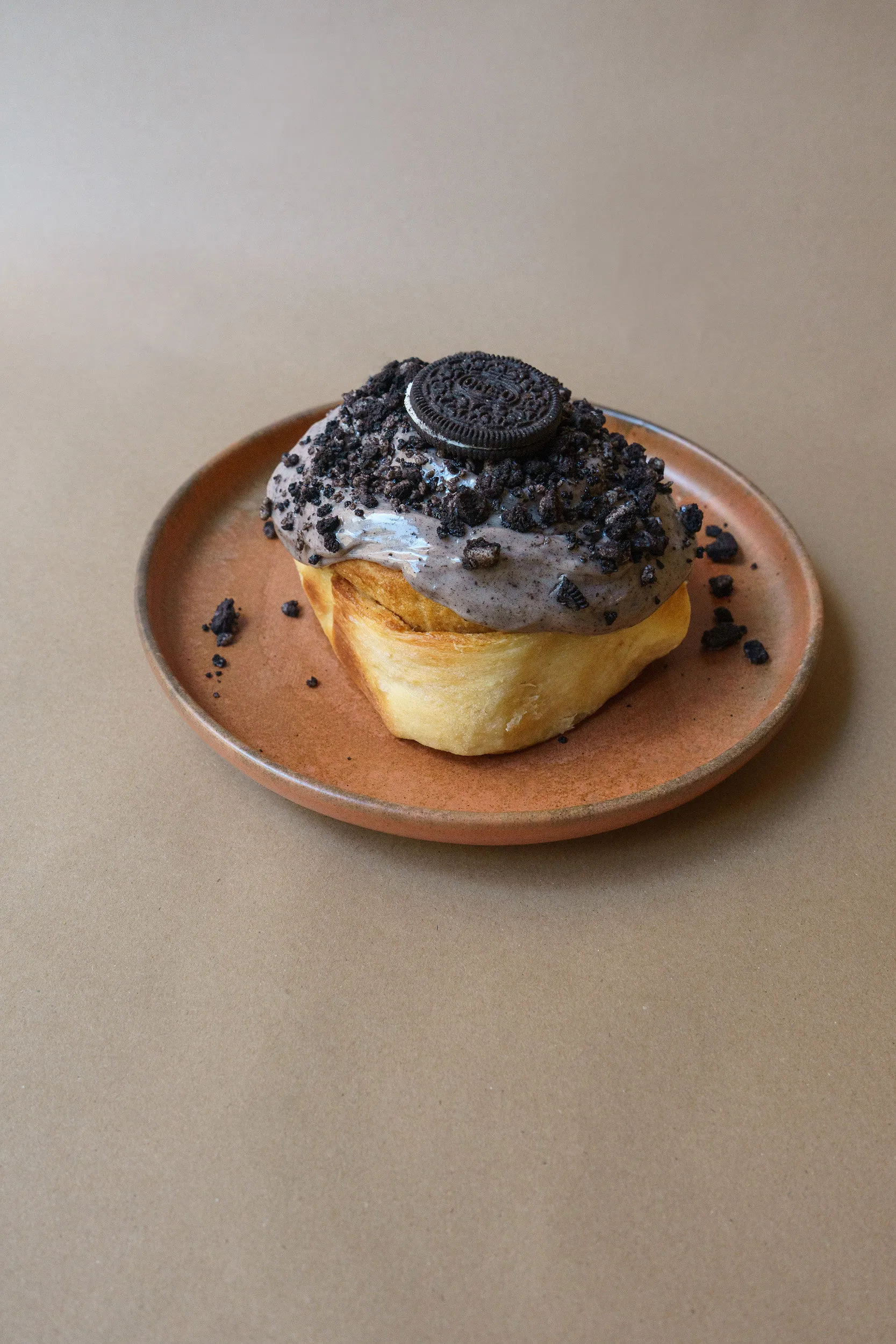 Oreo cinnamon roll with chocolate crumbles